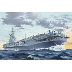 1:350 Американски военен кораб USS Midway CV-41 1945