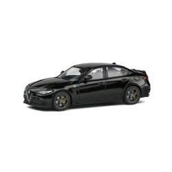 Alfa Romeo Giulia Quadrifoglio Black