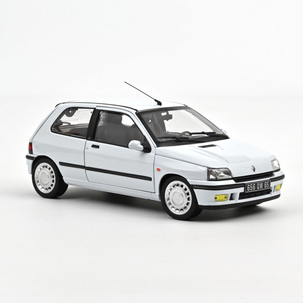 Renault Clio 16S 1991 White Renault Clio 16S 1991 White