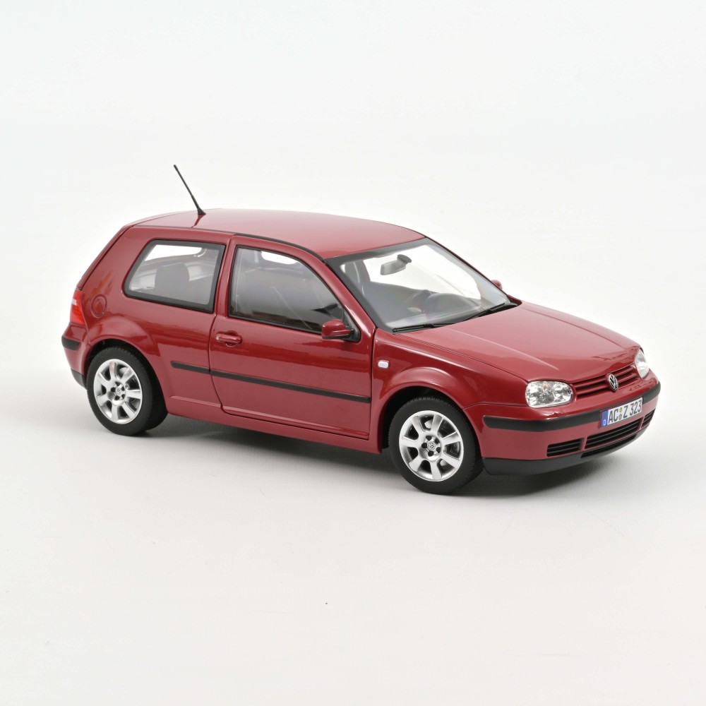 Volkswagen Golf 2002 Red Volkswagen Golf 2002 Red