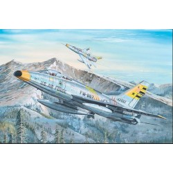 1:32 Американски свръхзвуков изтребител F-100F Super Sabre