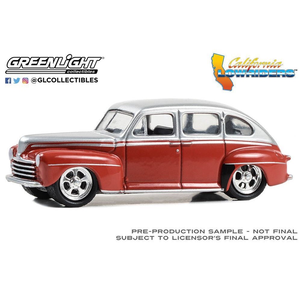 Ford Fordor Super Deluxe 1947 - Silver Metallic over Red Two-Tone - California Lowriders Series 4