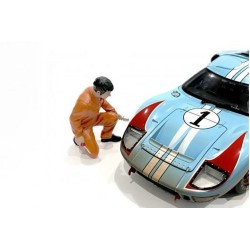 Умалена фигура - Механик в оранжев гащеризон (MECHANIC JERRY, ORANGE) (1:18)