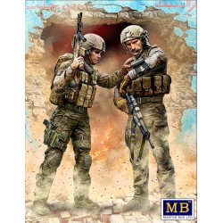 1:24 Серия "Модерна война" - Маршрута е сменен - 2 фигури (Modern War Series, kit No. 1. "Our route has been changed!" - 2 figures)