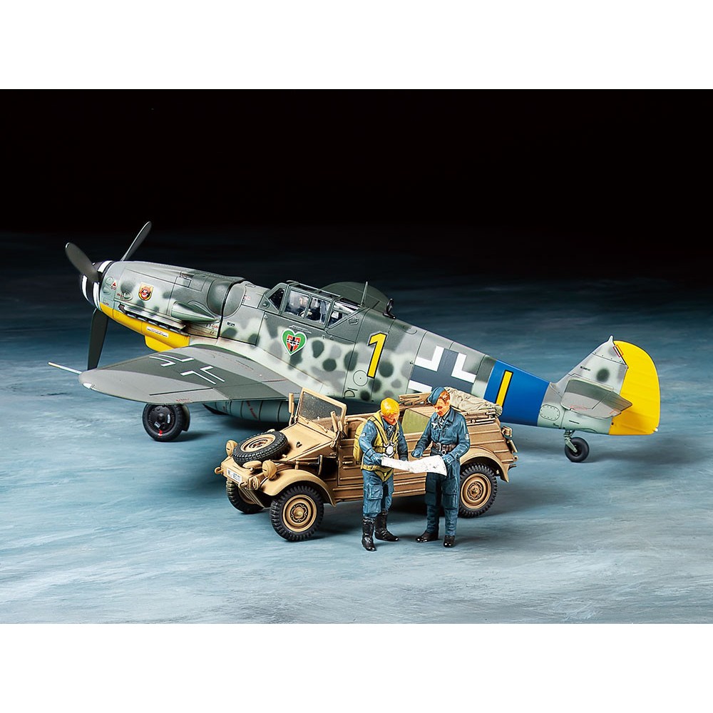 1:48 Messerschmitt Bf109 G-6 and Kübelwagen Type 82 Set 1:48 Messerschmitt Bf109 G-6 and Kübelwagen Type 82 Set
