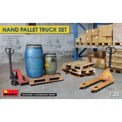 1:35 Комплект от палетни колички, палети и пластмасови бидони (HAND PALLET TRUCK SET)