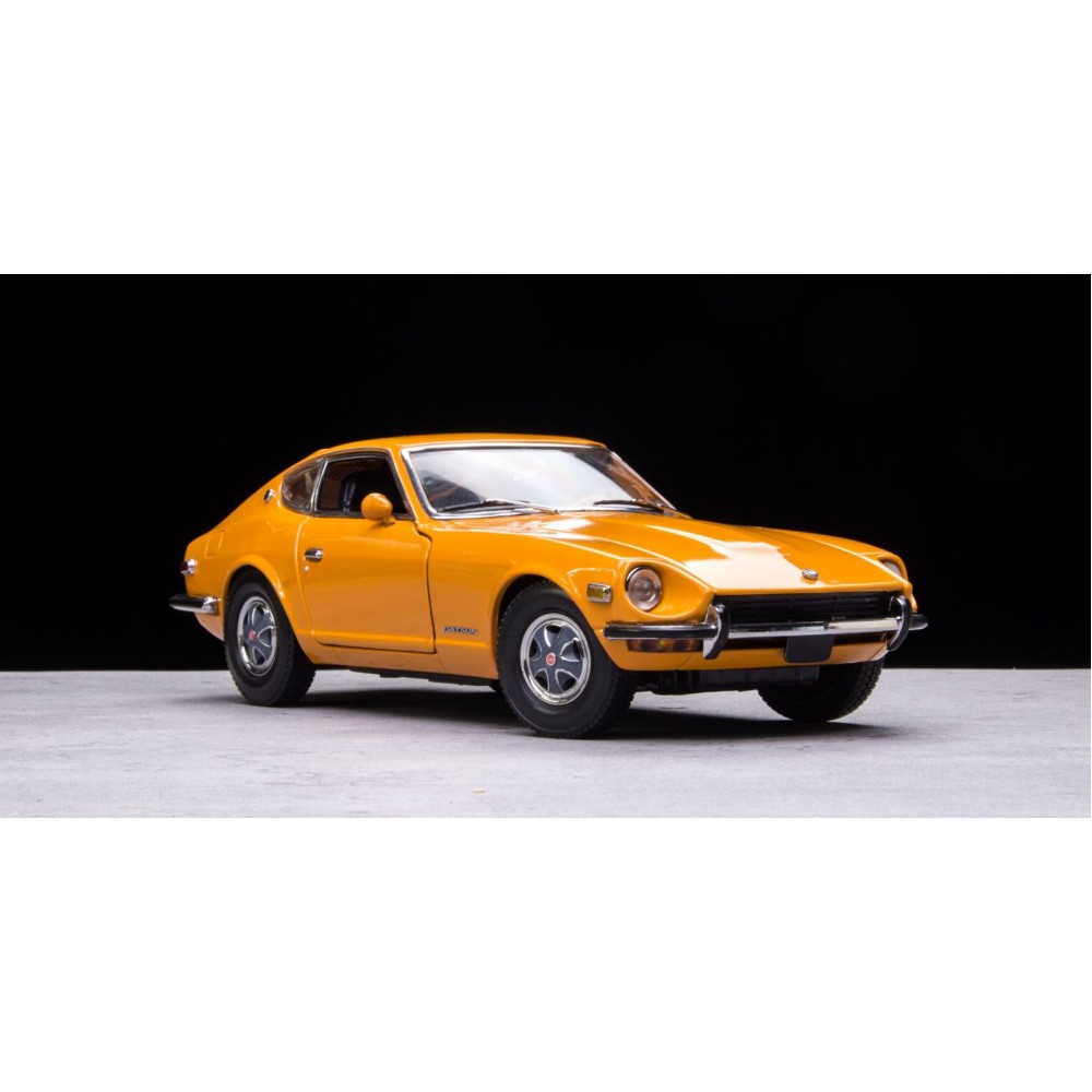 1972 Nissan Datsun 240Z – Orange