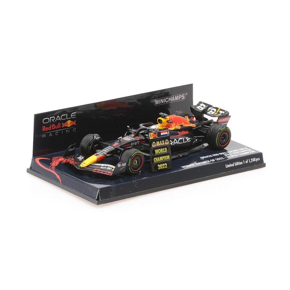 ORACLE RED BULL RACING RB18 – VERSTAPPEN – WINNER JAPANESE GP 2022 – W/PITBOARD – WORLD CHAMPION - L.E. 1248 pcs. ORACLE RED BULL RACING RB18 – VERSTAPPEN – WINNER JAPANESE GP 2022 – W/PITBOARD – WORLD CHAMPION - L.E. 1248 pcs.