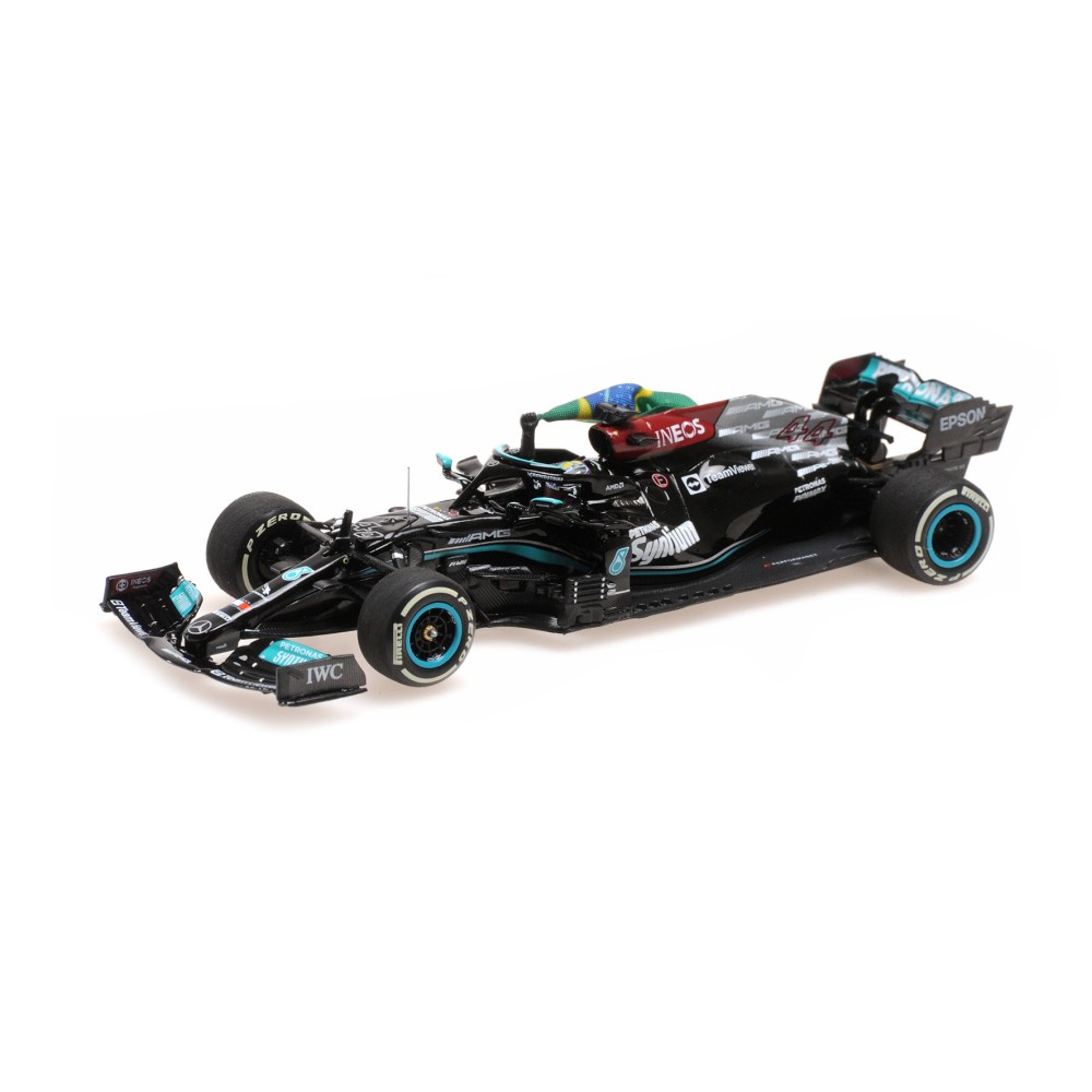 MERCEDES-AMG PETRONAS FORMULA ONE TEAM W12 E PERFORMANCE - HAMILTON - 1ST BRAZILIAN GP 2021 W/FLAG MERCEDES-AMG PETRONAS FORMULA ONE TEAM W12 E PERFORMANCE - HAMILTON - 1ST BRAZILIAN GP 2021 W/FLAG
