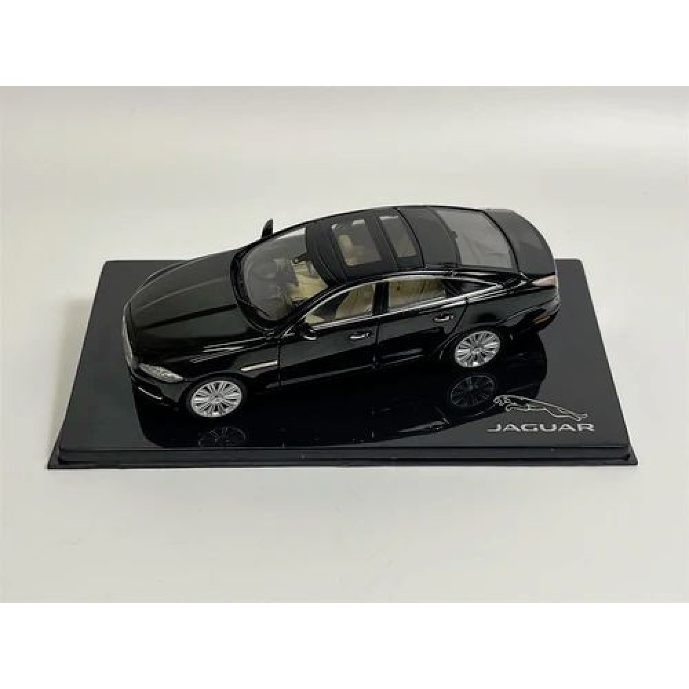 Jaguar XJ (X351) Amethist Black 2010 Jaguar XJ (X351) Amethist Black 2010