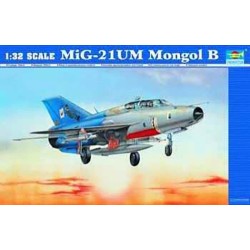 1:32 Съветски изтребител МИГ-21УМ (Aircraft -MiG-21UM Fighter)