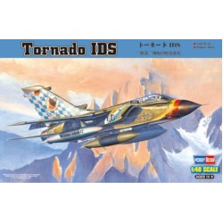 1:48 Двуместен реактивен многоцелеви боен самолет Торнадо (Tornado IDS)
