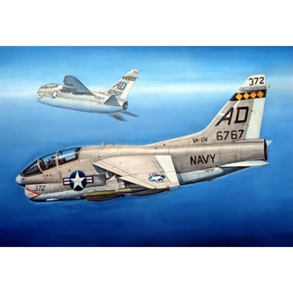 1:72  Палубен ударен самолет на САЩ TA-7C CORSAIR II