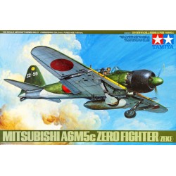 1:48 Японски изтребител A6M5c Type 52 Zero Fighter - 7 фигури