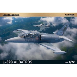 1:72 Чехословашкия тренировъчен самолет Л-39Ц Албатрос (L-39C Albatros) - ProfiPACK Edition
