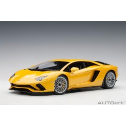 Lamborghini Aventador S 2017 (new giallo orion/pearl yellow (composite model/full openings)