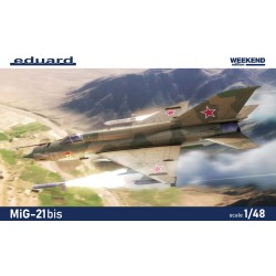 1:48 Съветски реактивен изтребител от Студената война МиГ-21бис (MiG-21bis)