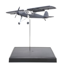 1:48 Сглобяема псотавка за самолет Fi156C Storch в полет