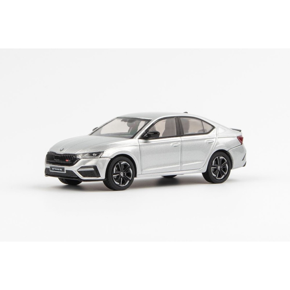 Skoda Octavia IV RS (2020) - Silver Brilliant Metallic Skoda Octavia IV RS (2020) - Silver Brilliant Metallic