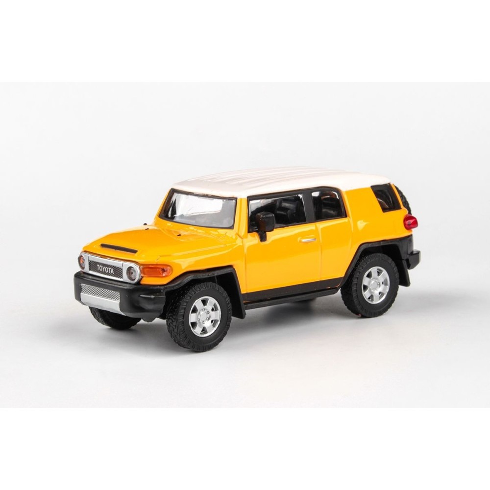 Toyota FJ Cruiser - Yellow Toyota FJ Cruiser - Yellow