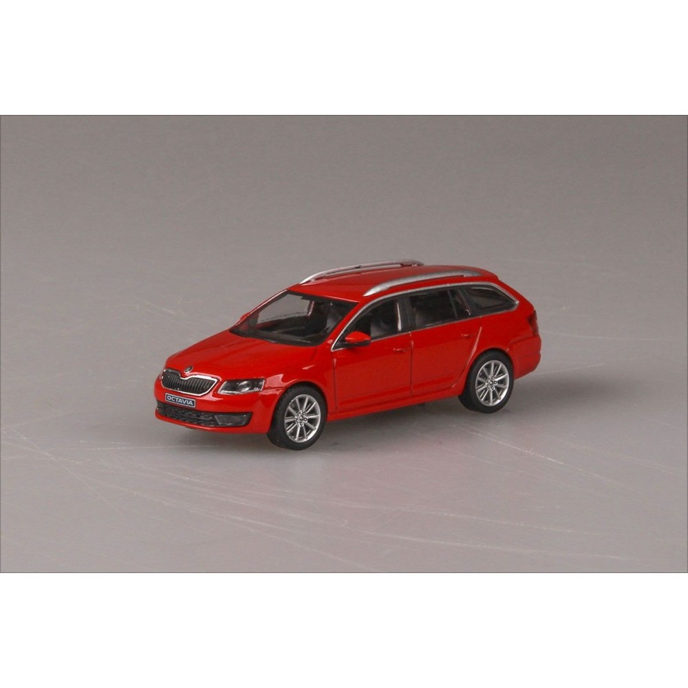 Skoda Octavia III Combi (2013) - Red Corrida Skoda Octavia III Combi (2013) - Red Corrida