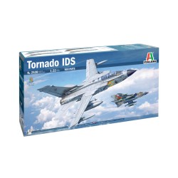 1:32 Италиански изтребител Торнадо ИДС (Tornado IDS)