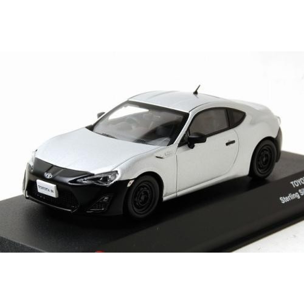 TOYOTA 86 RC version 2012 - Silver/ Black TOYOTA 86 RC version 2012 - Silver/ Black