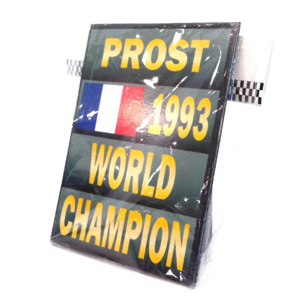 Умален модел на F1 табела 1993 Ален Прост, световен шампион (1993 Alain Prost World Champion F1 Sign) Умален модел на F1 табела 1993 Ален Прост, световен шампион (1993 Alain Prost World Champion F1 Sign)