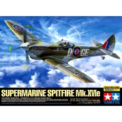 1:32 Британски изтребител British WWII fighter Supermarine Spitfire Mk.XVIe - 1 фигура
