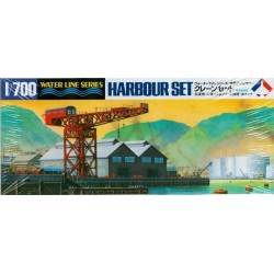 1:700 Комплект от умалени модели за пристанище Waterline Series Harbour Set